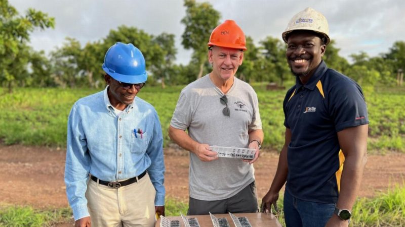 Castle Minerals (ASX:CDT) - Managing Director, Stephen Stone [centre]