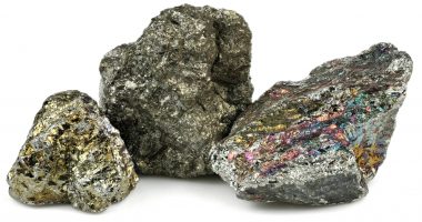 Image of niobium in rock.