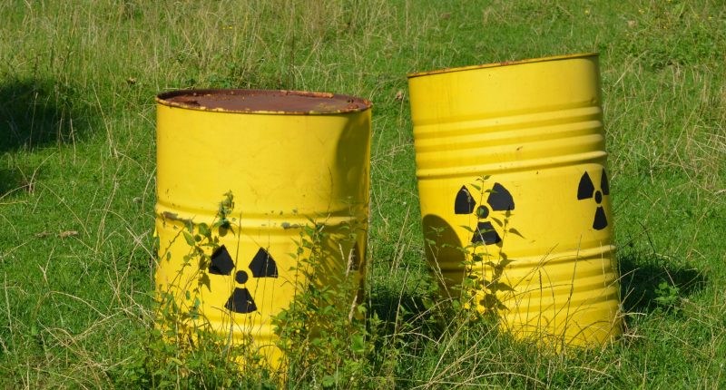 Image of two barrels or uranium.