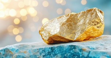 Striking gold veins with quartz