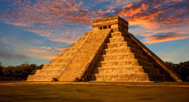 Image of a Mayan temple in Mexico