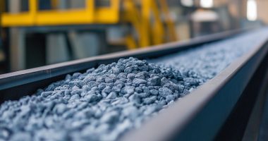 Raw lithium on a conveyer belt